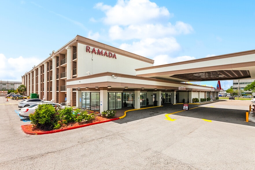 More Photos Of 3400 Service Rd, Metairie Hotel For Sale