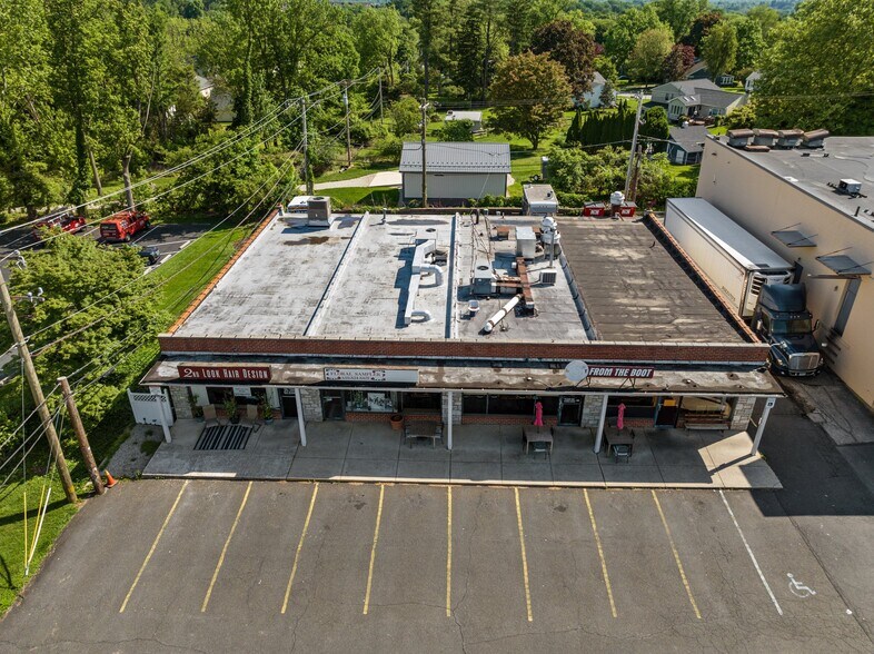 More Photos Of 513-519 Germantown Pike, Lafayette Hill Storefront For Lease