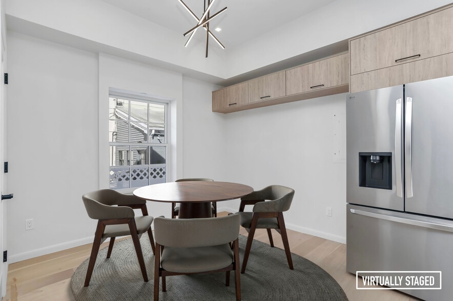 More Photos Of 63 Church St, Greenwich Apartments For Sale