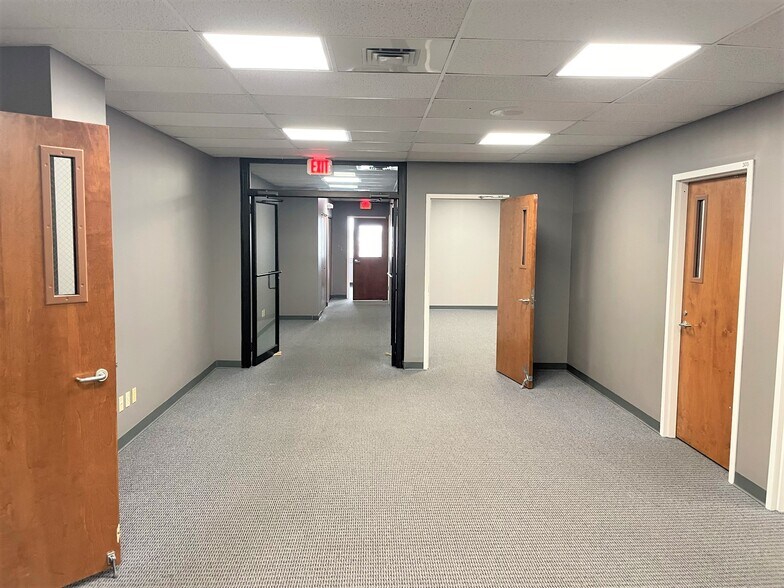 More Photos Of 15 N 3rd St, Newark Loft Creative Space For Lease