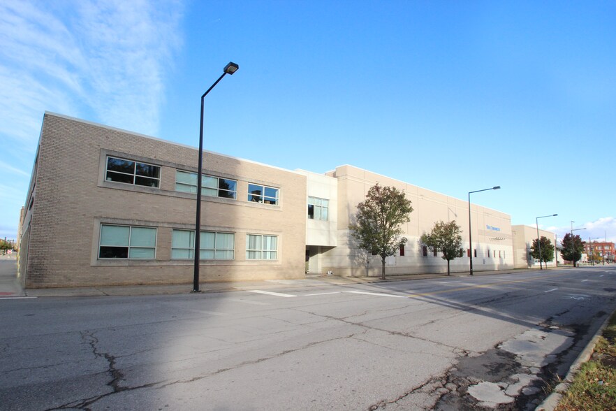 More Photos Of 225 East Ave, Elyria Warehouse For Sale