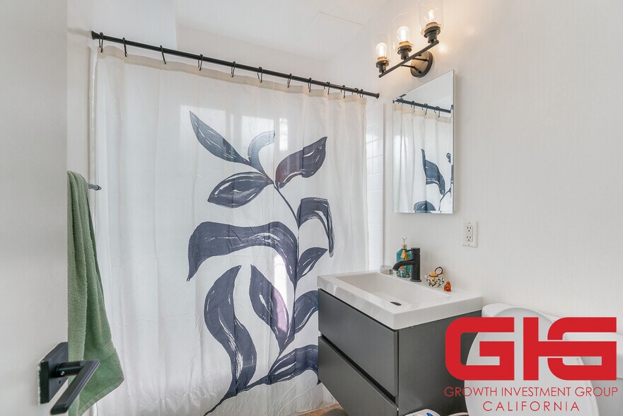 More Photos Of 259 N Euclid Ave, Pasadena Apartments For Sale