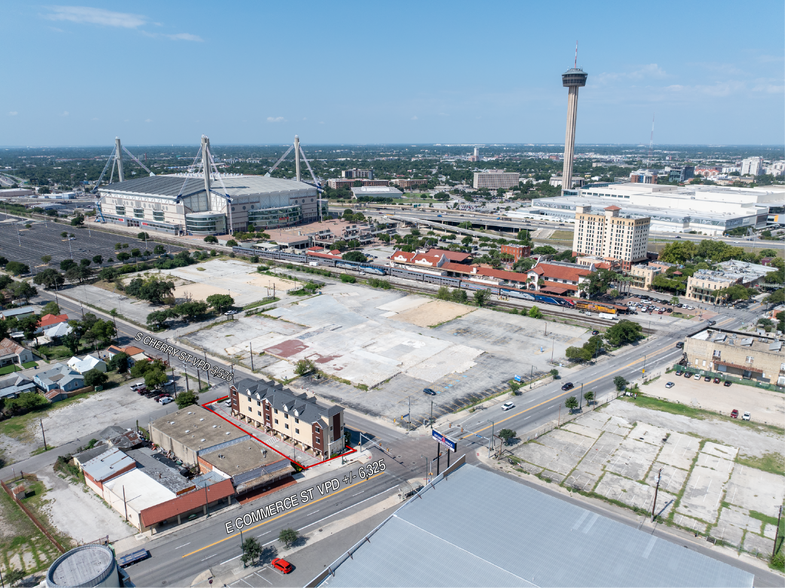 More Photos Of 1306 E Commerce St, San Antonio Hotel For Sale