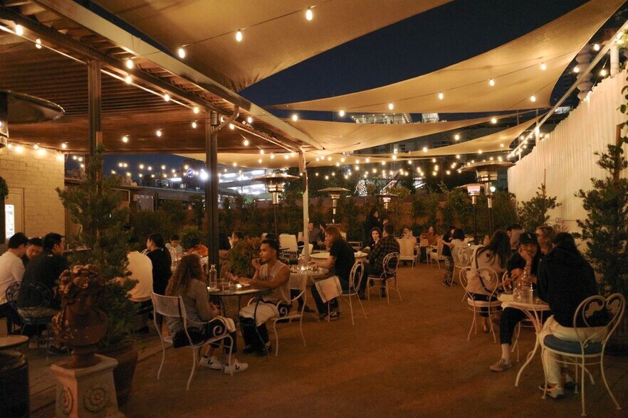 More Photos Of 1200 E 5th St, Los Angeles Restaurant For Lease