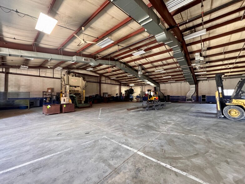 More Photos Of 205 W Main St, Bushnell Industrial For Sale