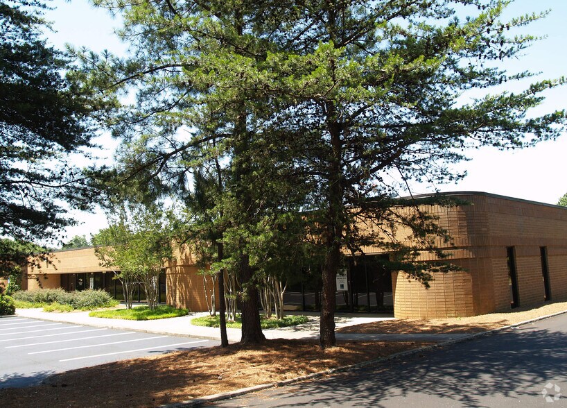 More Photos Of 1351 Oakbrook Dr, Norcross Light Distribution For Lease