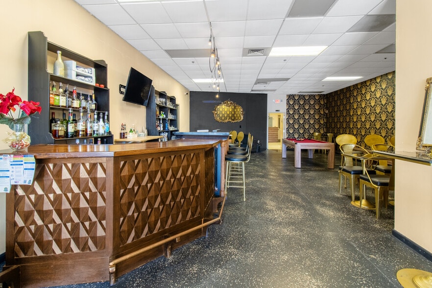 More Photos Of 416 Denbigh Blvd, Newport News Freestanding For Lease
