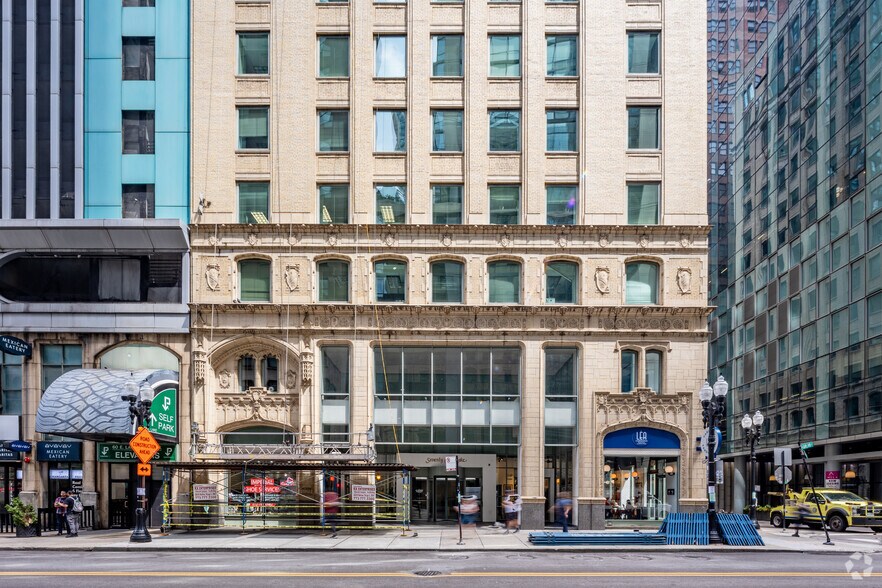 More Photos Of 70 E Lake St, Chicago Office For Sale