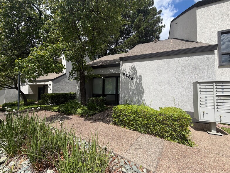 Primary Photo Of 9286-9290 Madison Ave, Orangevale Loft Creative Space For Lease