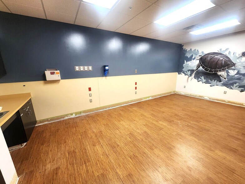 More Photos Of 2035 S Pueblo Blvd, Pueblo Freestanding For Lease