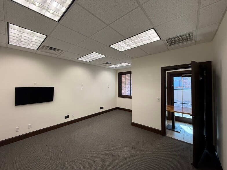 More Photos Of 5716 NW 135th St, Oklahoma City Medical For Lease