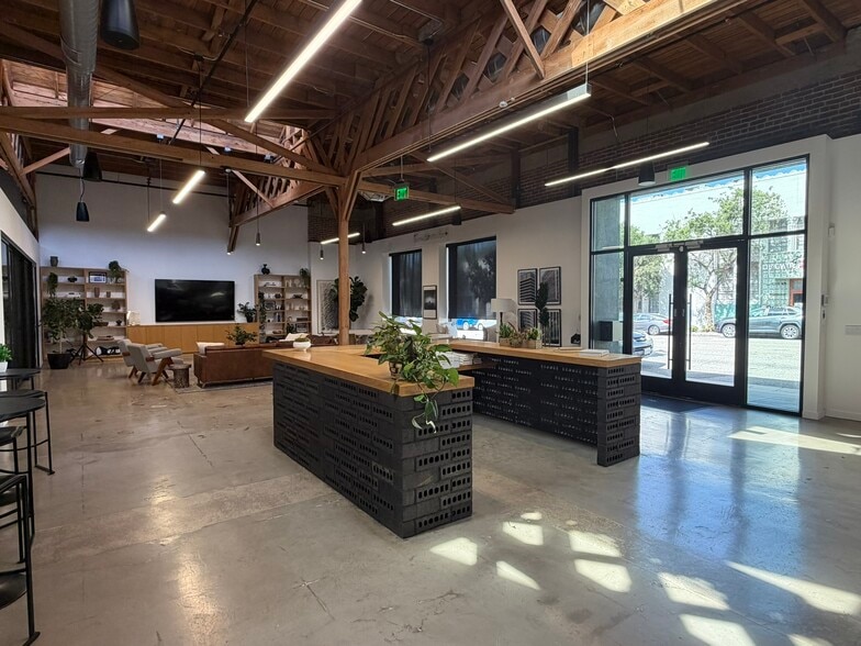 More Photos Of 450 S Raymond Ave, Pasadena Warehouse For Sale