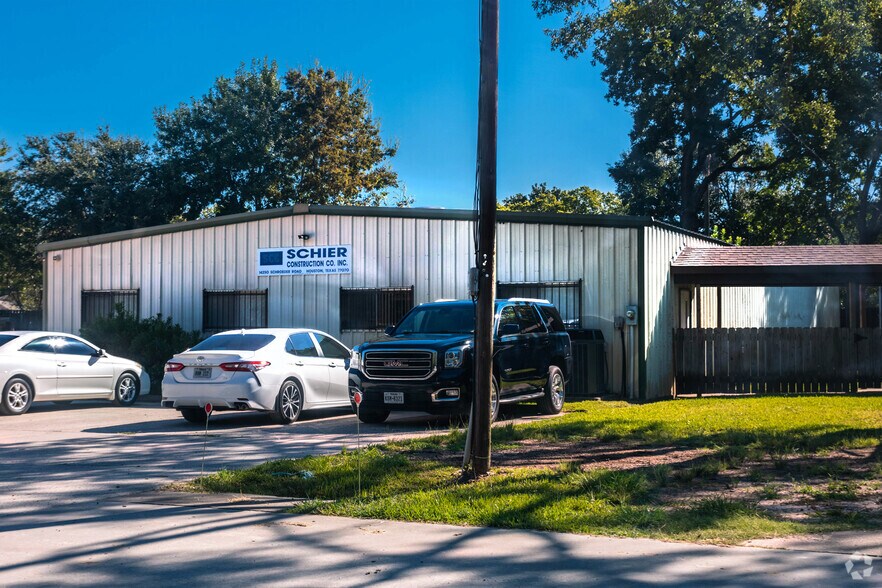 More Photos Of 14250 Schroeder Rd, Houston Warehouse For Lease