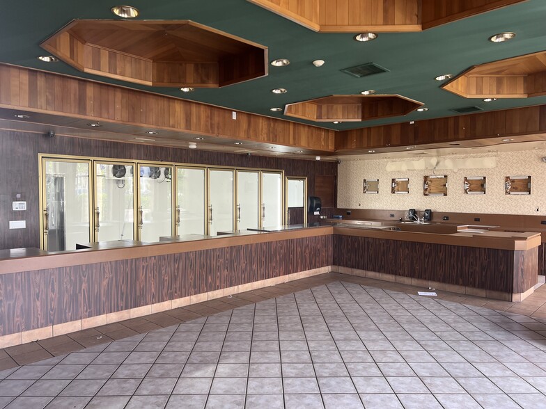 More Photos Of 4625 Ming Ave, Bakersfield Restaurant For Lease