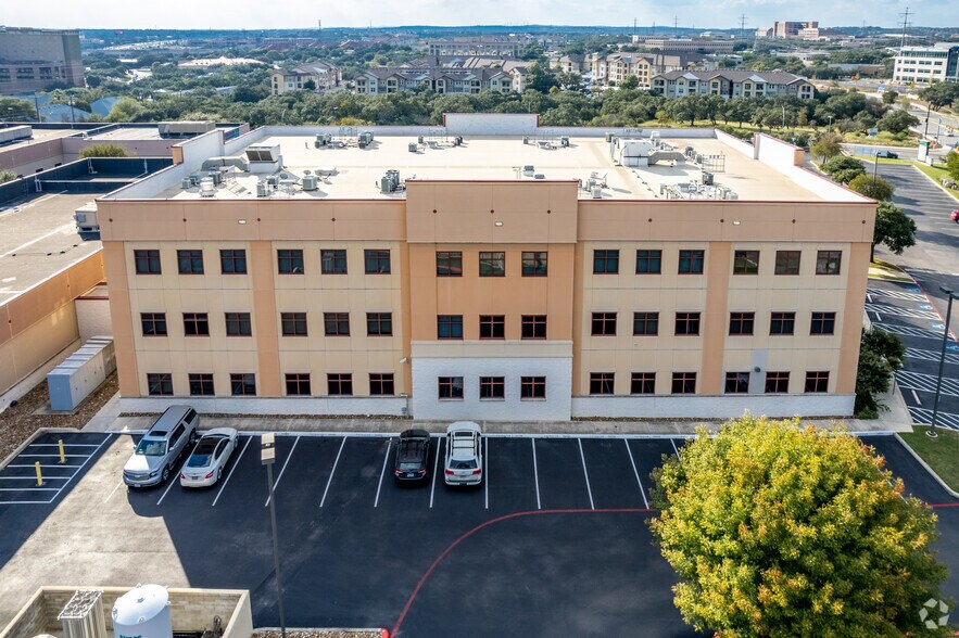 More Photos Of 18626 Hardy Oak Blvd, San Antonio Medical For Lease