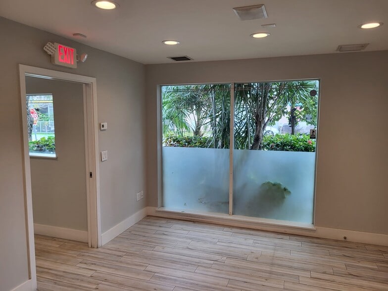 More Photos Of 8238-8270 NW South River Dr, Miami Industrial For Lease