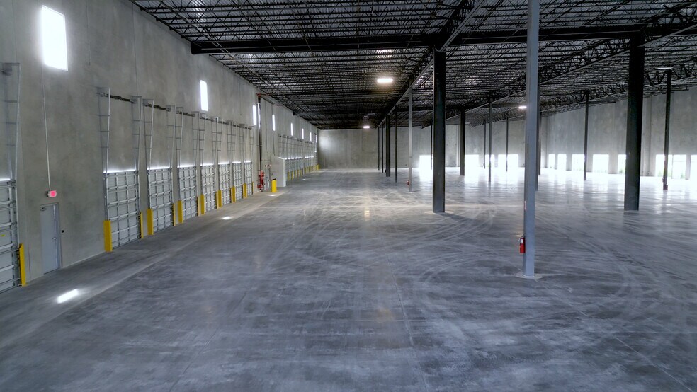 More Photos Of 3175 Park of Commerce Blvd, Homestead Unknown For Lease