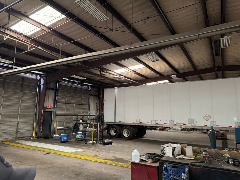 More Photos Of 1 Harold Ives Dr, North Little Rock Warehouse For Sale