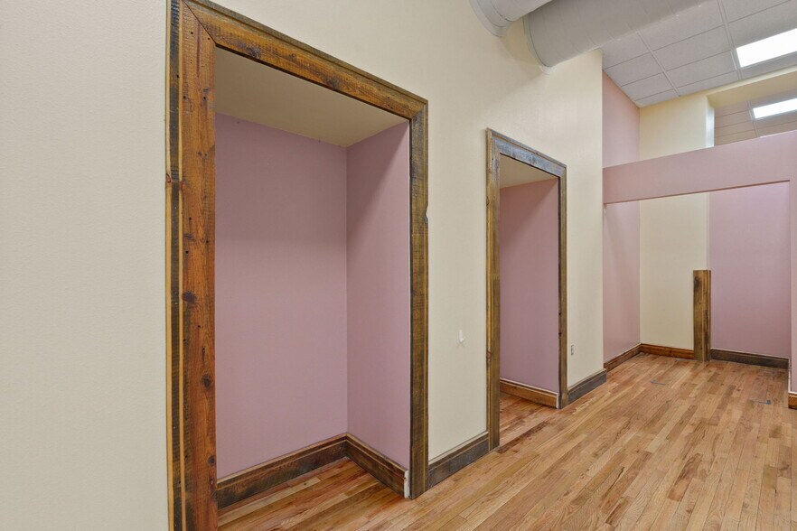 More Photos Of 216 W Lincolnway, Cheyenne Storefront Retail Office For Sale