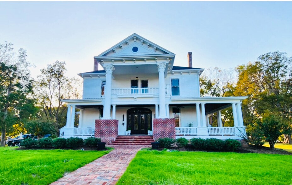 More Photos Of 118 Hwy 309 S, Byhalia Lodge Meeting Hall For Sale