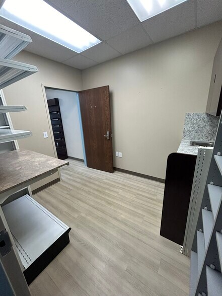 More Photos Of 96 Integrity Dr, Hebron Medical For Lease