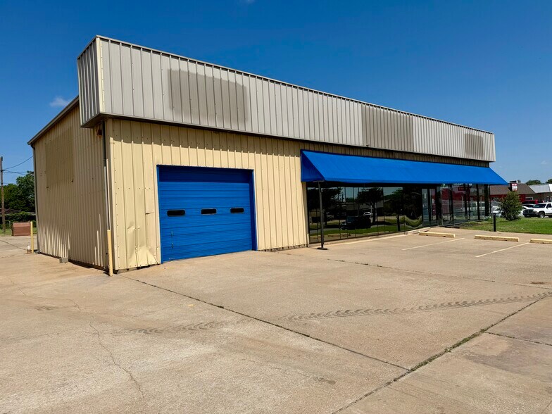 More Photos Of 2412 Kemp Blvd, Wichita Falls Light Manufacturing For Sale