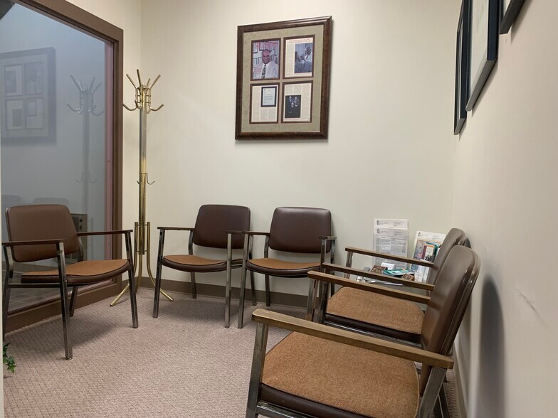 More Photos Of 4942 Higbee Ave NW, Canton Office For Sale