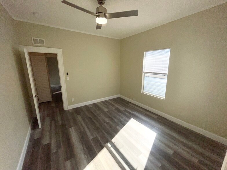 More Photos Of , Saint Petersburg Multifamily For Sale