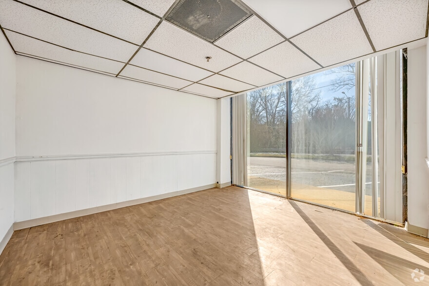More Photos Of 1129-1199 Willingham Dr, East Point Warehouse For Lease