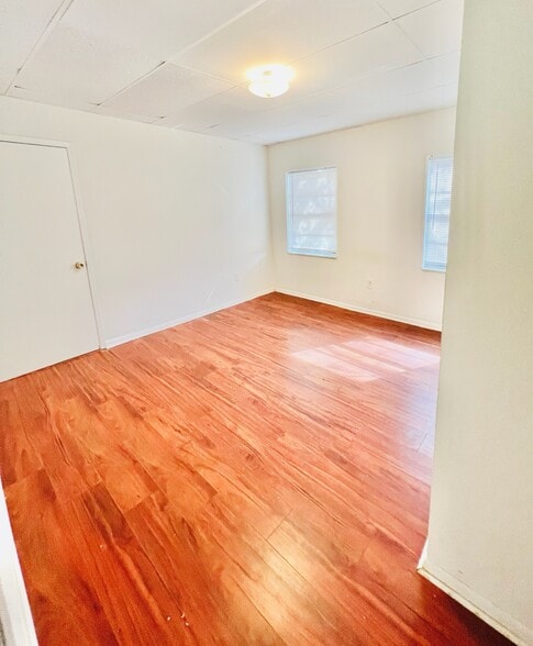More Photos Of 2507 N Armenia Ave, Tampa Office Residential For Lease