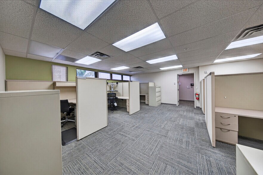 More Photos Of 2101 N Andrews Ave, Fort Lauderdale Office For Lease