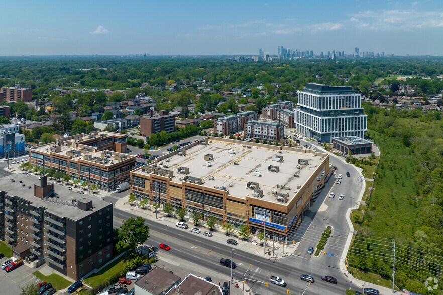 More Photos Of 501 Lakeshore Rd E, Mississauga Unknown For Lease