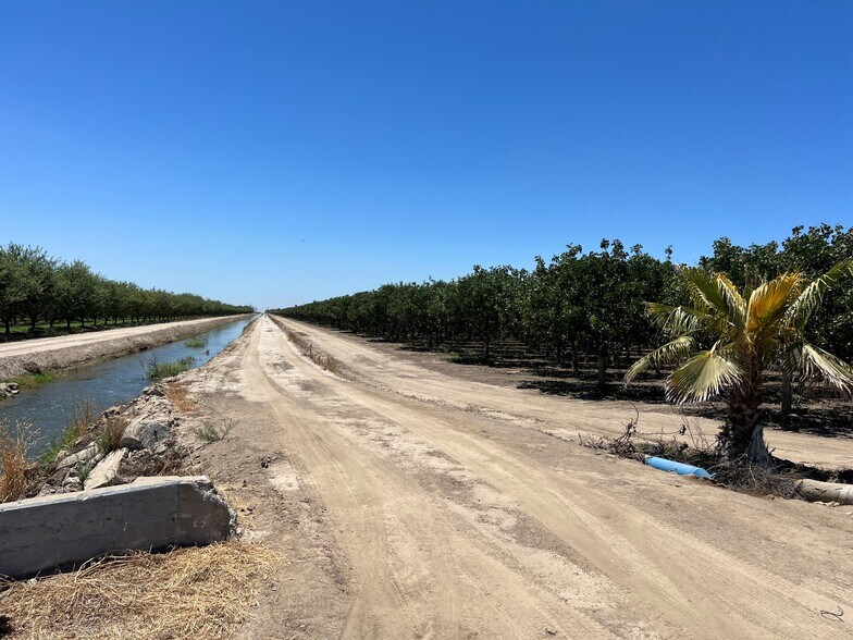 More Photos Of Avenue 144 @ Road 112, Tipton Land For Sale