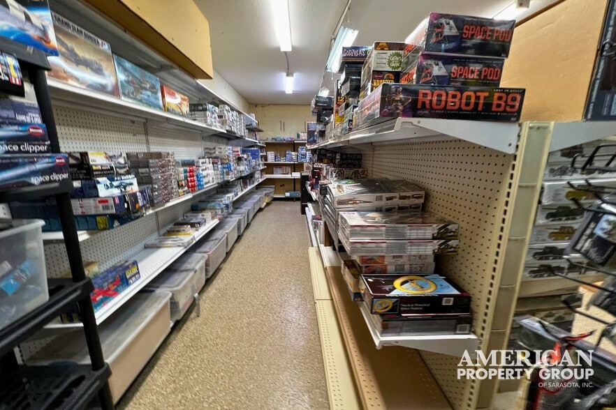 More Photos Of 3835 Tamiami Trl, Port Charlotte Freestanding For Sale