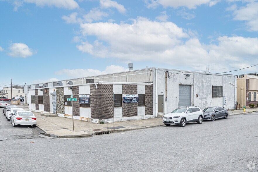 More Photos Of 55 Saint Mary's Pl, Freeport Distribution For Lease