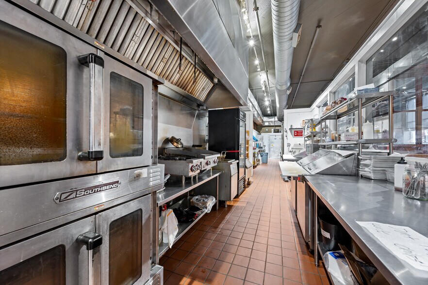 More Photos Of 144 W Liberty St, Wooster Office For Sale