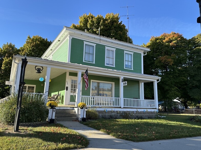 Primary Photo Of 323 W Wright Ave, Shepherd Specialty For Sale