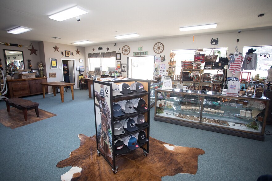 More Photos Of 151 W Elm St, Fort Bragg General Retail For Sale