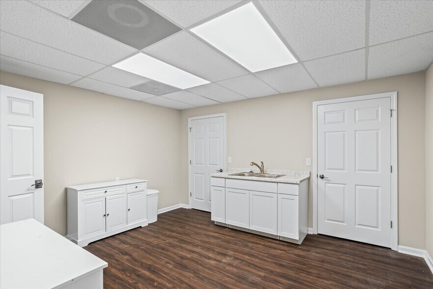 More Photos Of 889 Commerce Dr Sw, Conyers Loft Creative Space For Sale