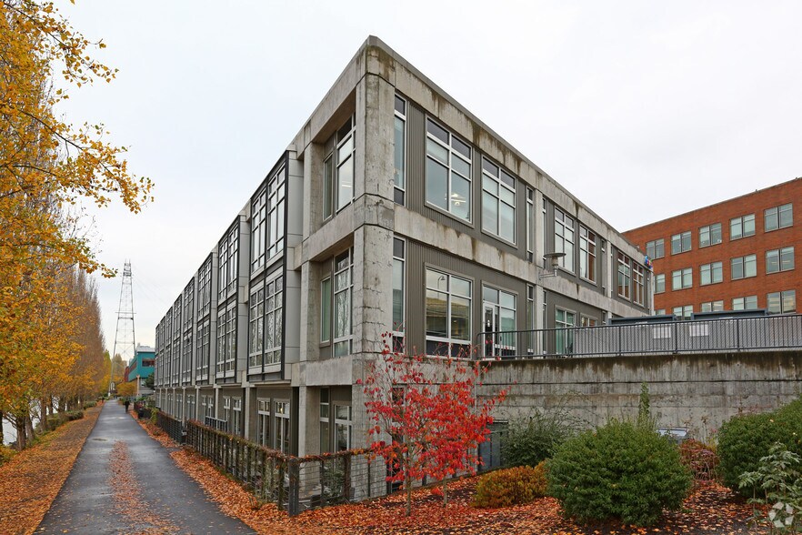 More Photos Of 651 N 34th St, Seattle Office For Lease