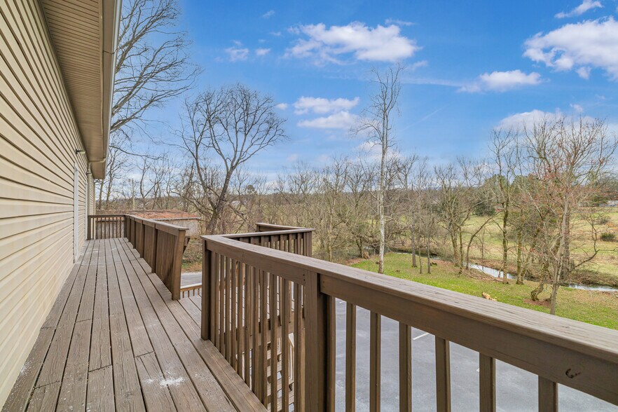 More Photos Of 1039 Boyds Crk, Seymour Freestanding For Sale