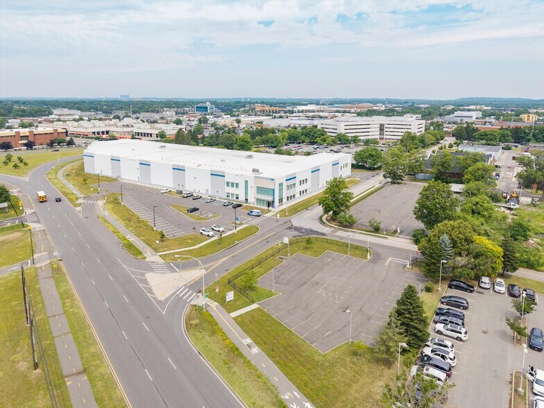 Primary Photo Of 107 Charles Lindbergh Blvd, Garden City Land For Lease