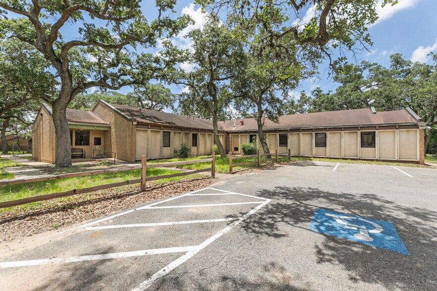 More Photos Of 120 David Wade Dr, Victoria Rehabilitation Center For Sale