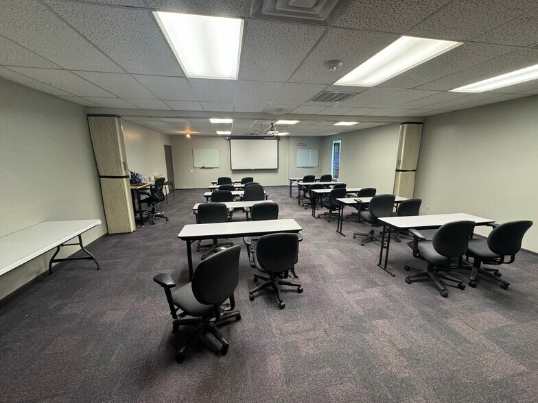 More Photos Of 2370 Decker Lake Blvd, Salt Lake City Office For Lease