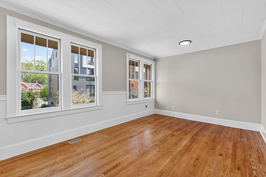 More Photos Of 208 St Marys St, Raleigh Loft Creative Space For Lease