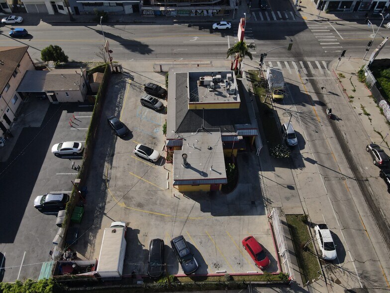 More Photos Of 8300 S Western Ave, Los Angeles General Retail For Sale