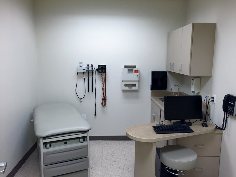 More Photos Of 4532 N Mesa St, El Paso Medical For Lease