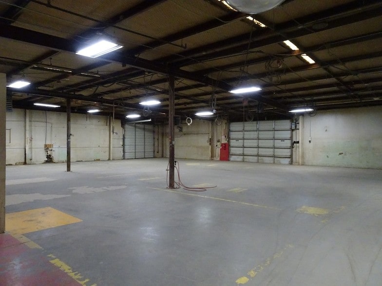 More Photos Of 1409 E Highway 350, Big Spring Industrial For Sale