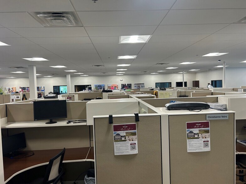 More Photos Of 32442 Royal Blvd, Dagsboro Storefront Retail Office For Lease