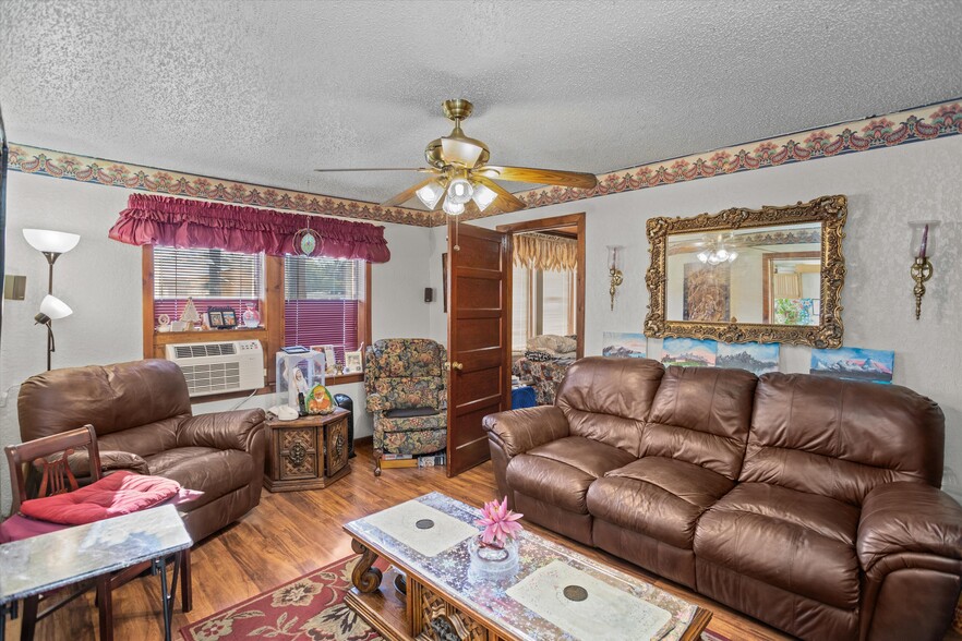 More Photos Of 1706 S 1st St, Lufkin Hotel For Sale